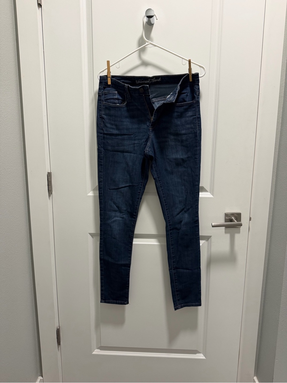 Universal Thread Dark Blue Women's Skinny Jeans